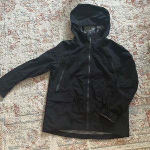 Black lululemon rain jacket